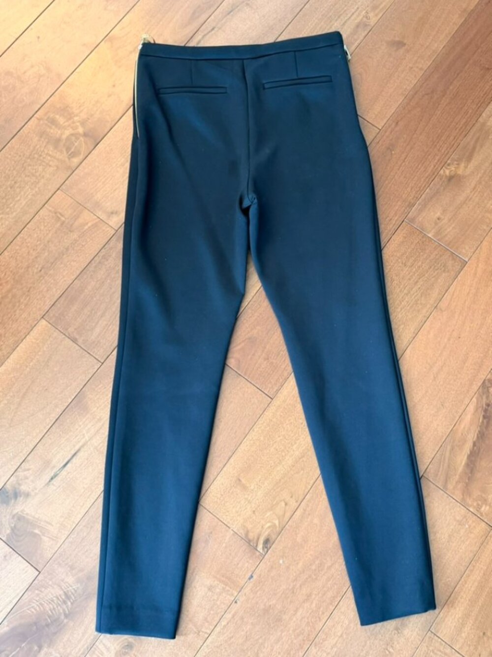 Ted Baker London Black Slim Ankle Pants Size 2 Gold Side Zip Floral Detail